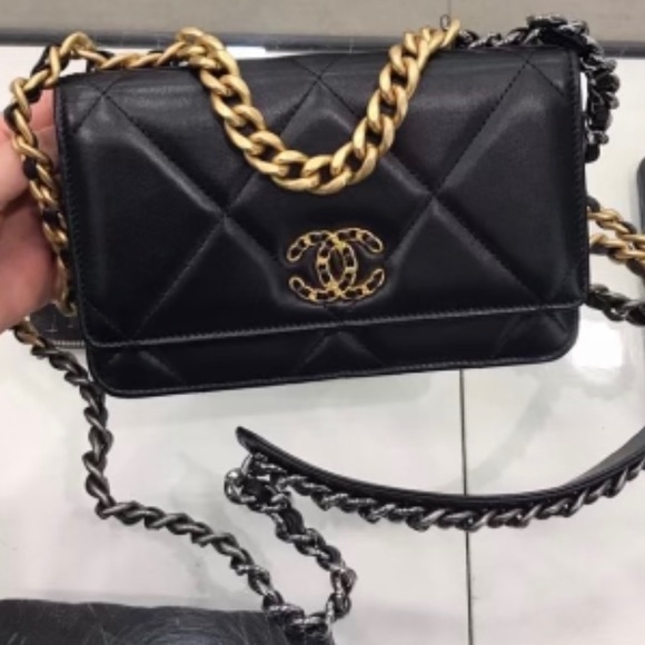 ❌SOLD❌ ❤️Host Pick!🥳 CHANEL 22P Black Lambskin 19 WOC bag - NEW with RECEIPT - Picture 15 of 17